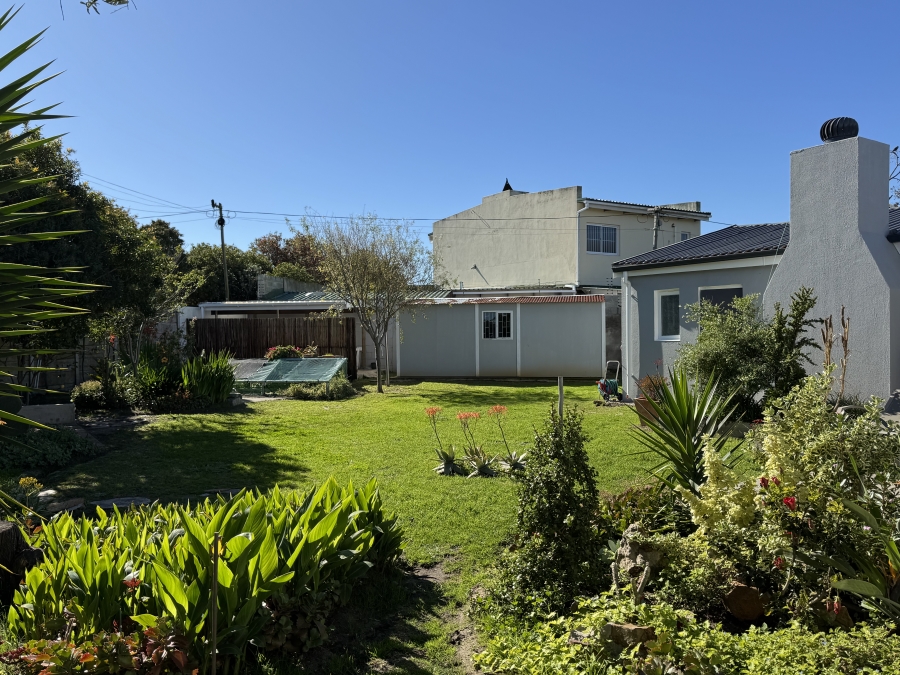 3 Bedroom Property for Sale in Sandbaai Western Cape